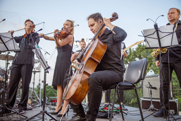 musical group performing